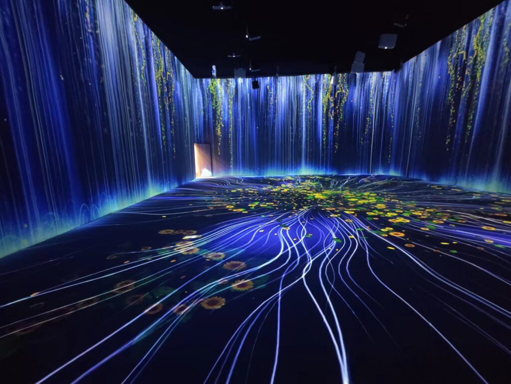 immersive Projector mapping room