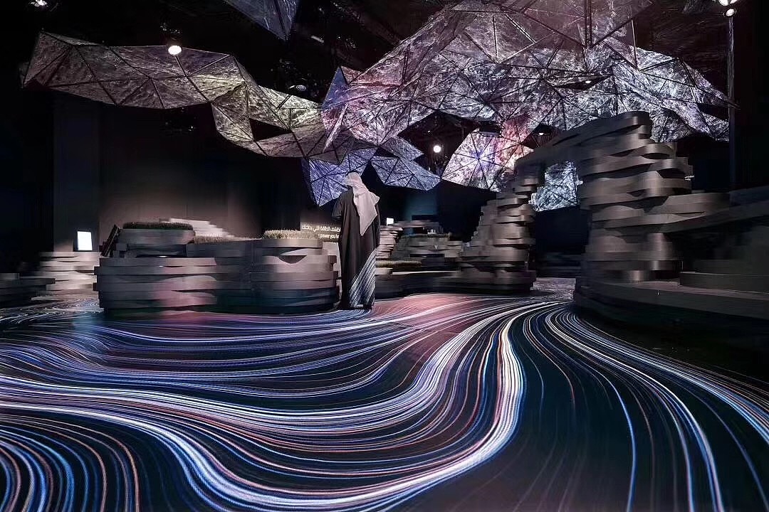 interactive projector systems for digital art displays