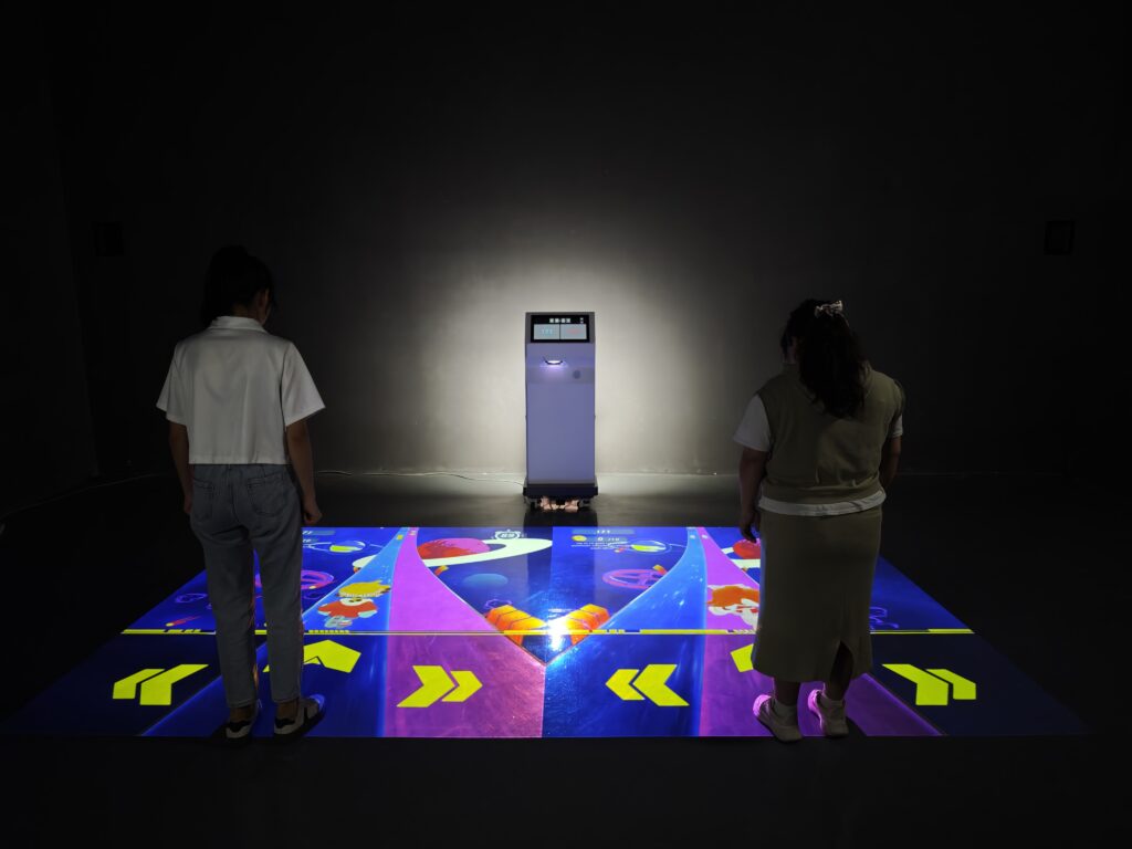 mobile interactive floor display machine for kids